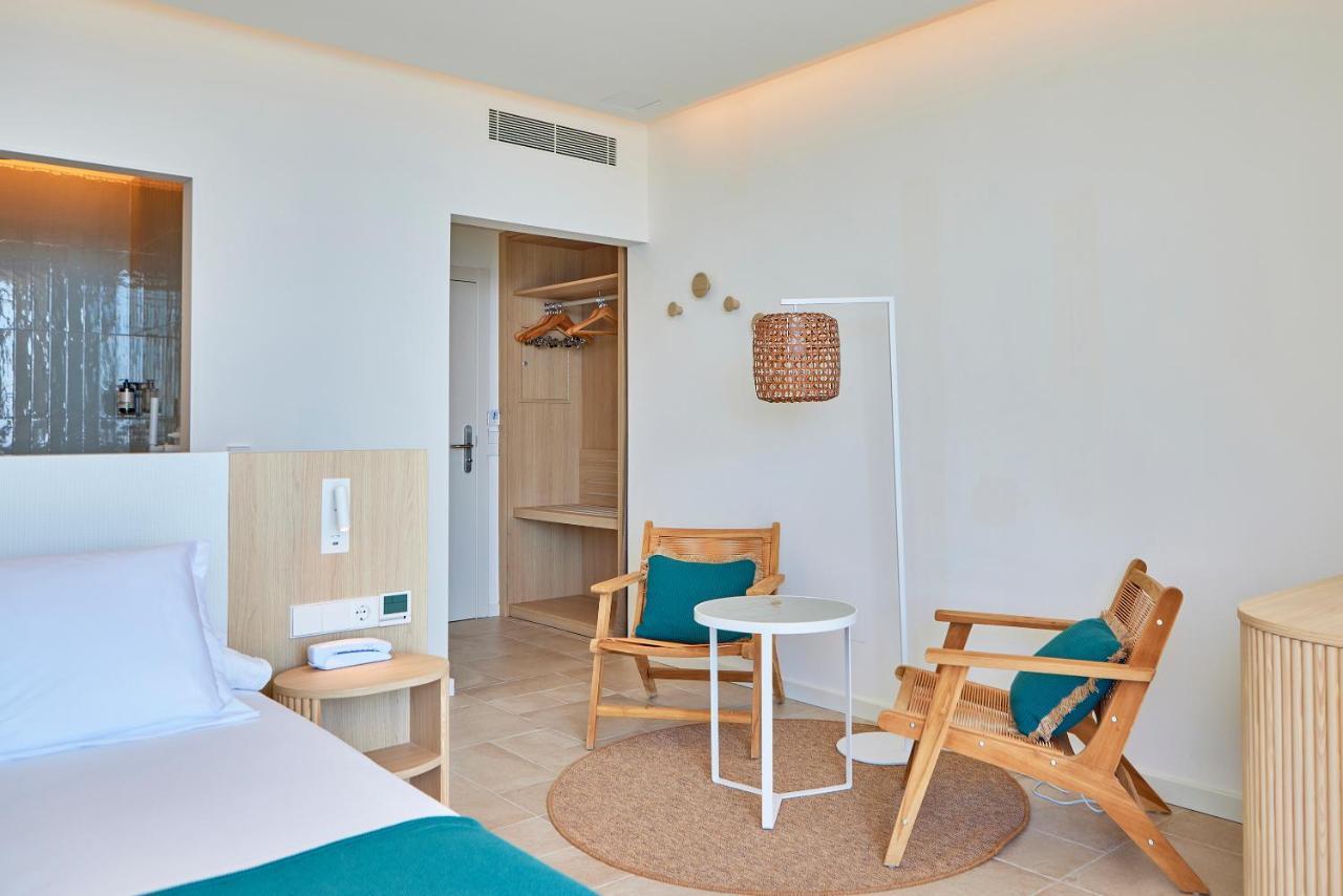 Universal Hotel Aquamarin Sant Elm Exterior foto